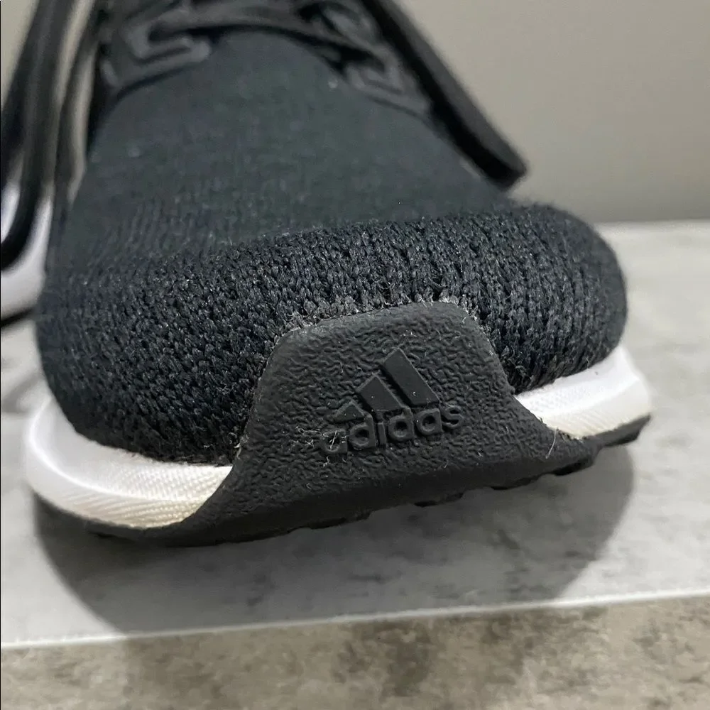Adidas Bounce Black and White Athletic Shoes Mens 7.5 Women’s 9